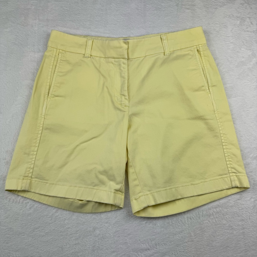J Crew flat front chino shorts. Light yellow. Women’s size 6.